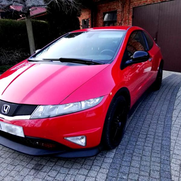 Honda Civic VIII UFO 2.2 i-CDTi 140 KM